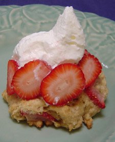 scones with whipped cream